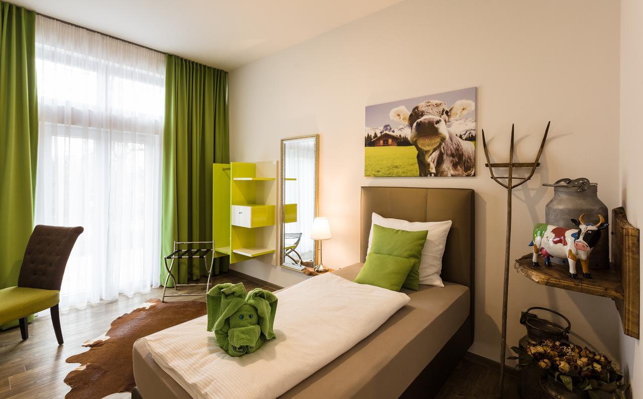Wuschl Lounge Hotel Kuhbach  Bagian luar foto