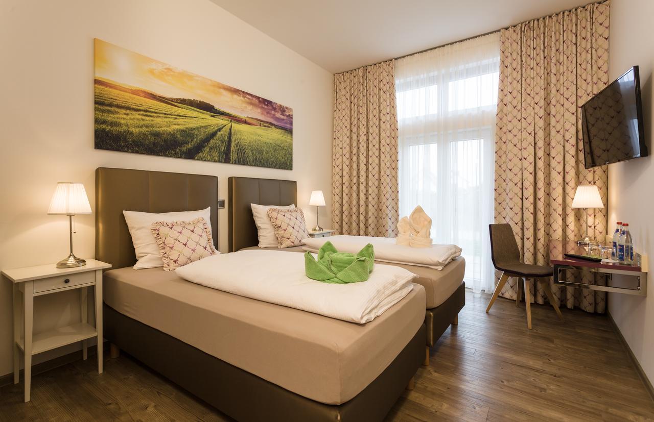 Wuschl Lounge Hotel Kuhbach  Bagian luar foto
