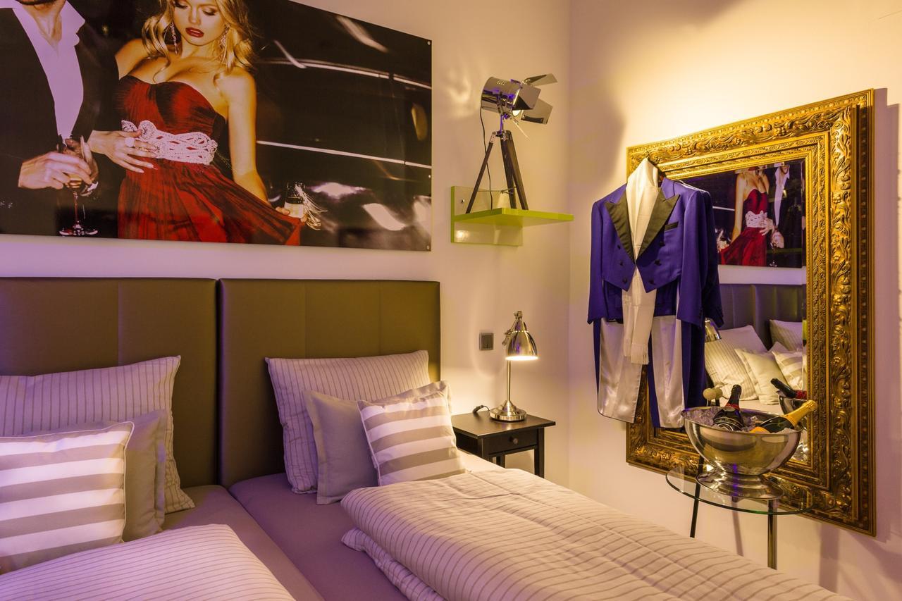 Wuschl Lounge Hotel Kuhbach  Bagian luar foto