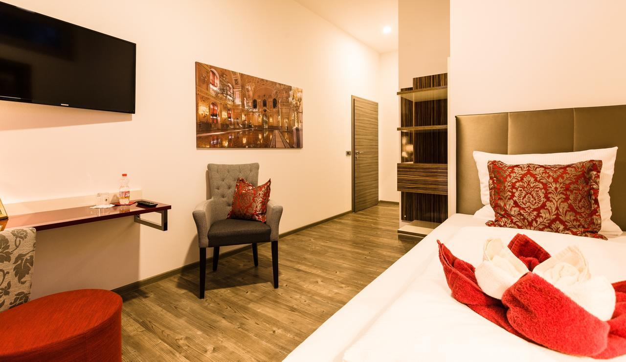 Wuschl Lounge Hotel Kuhbach  Bagian luar foto
