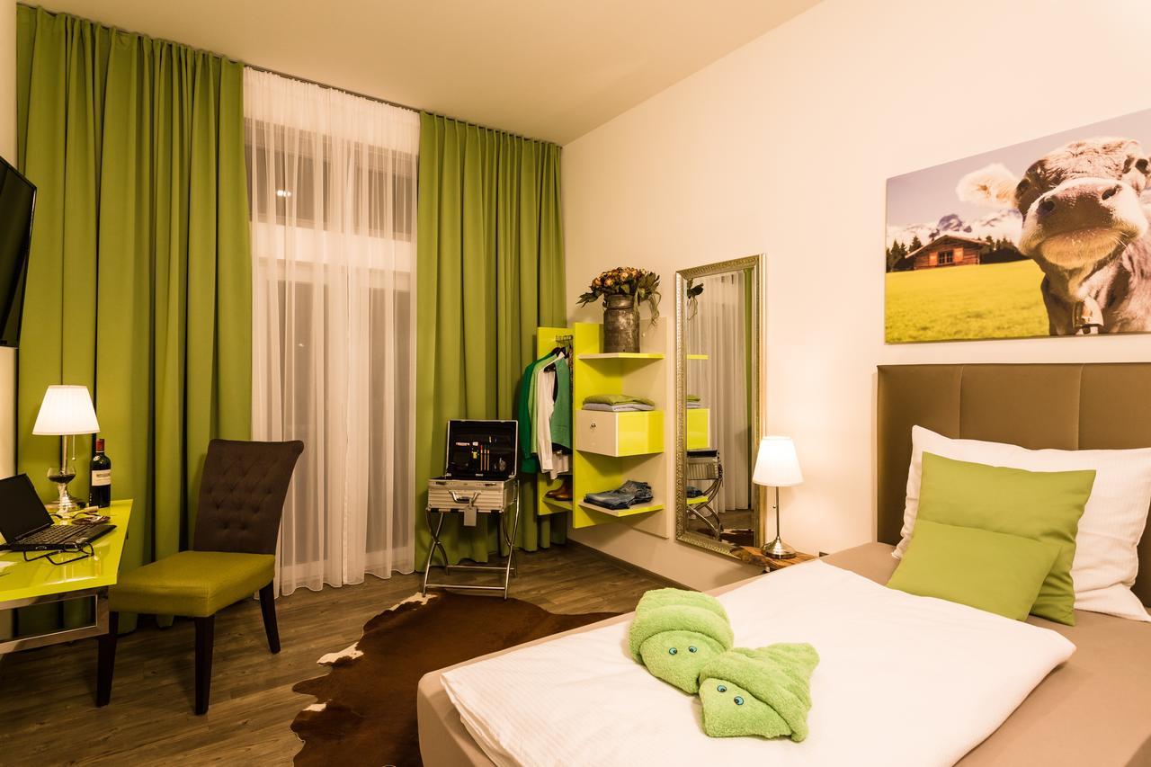 Wuschl Lounge Hotel Kuhbach  Bagian luar foto