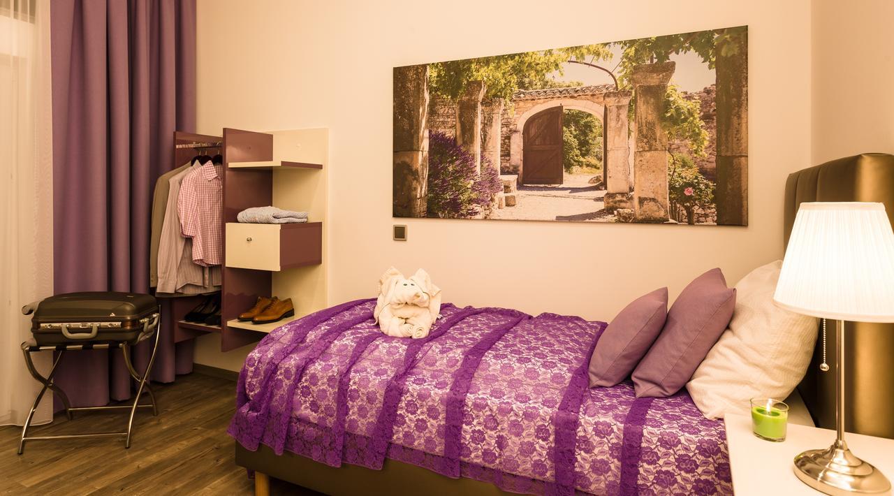 Wuschl Lounge Hotel Kuhbach  Bagian luar foto