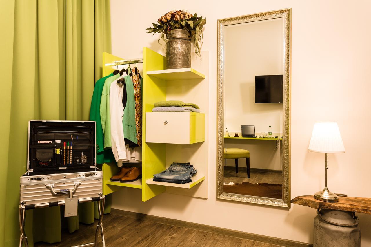 Wuschl Lounge Hotel Kuhbach  Bagian luar foto